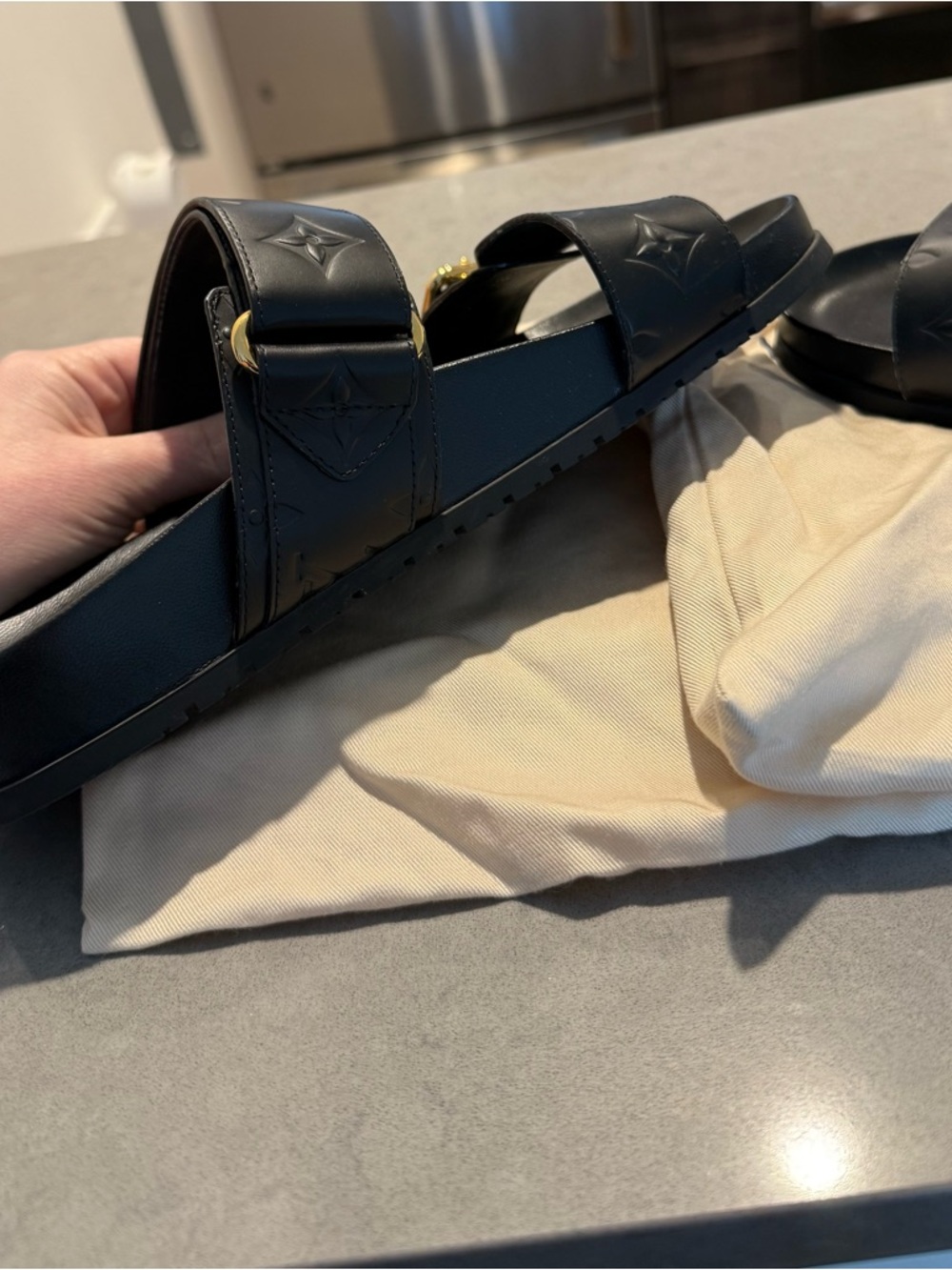 Bom Dia Flat Comfort Mule Black EU 38.5 Louis Vuitton LV - Picture 12 of 15